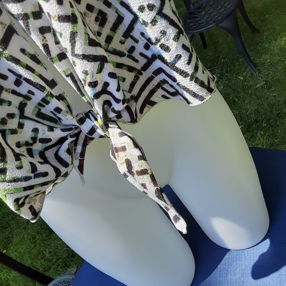 Size XS Rachel Roy summer abstract tye up tank top - Picture 12 of 16